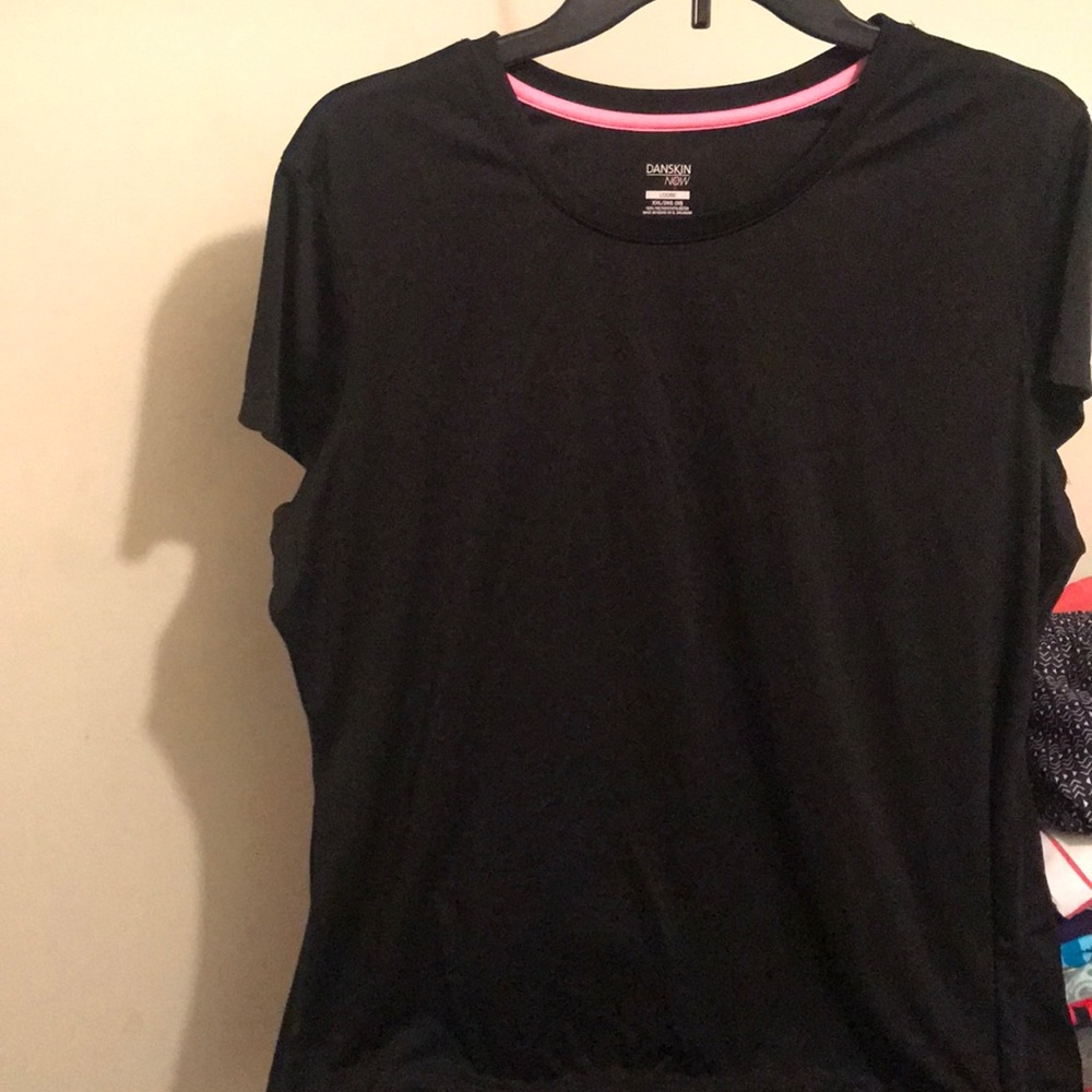 Black workout top
